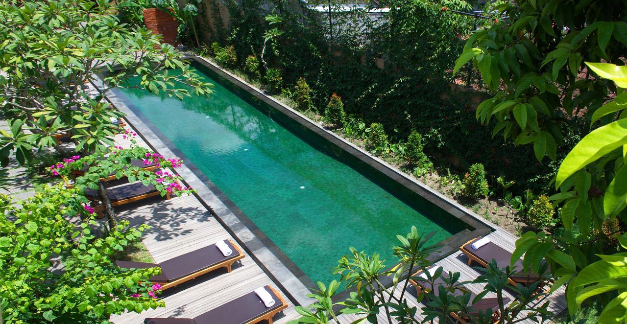 Sapodilla Hotel
